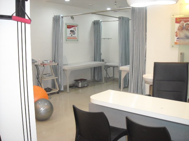 OM CLINIC-Physiotherapy Centre - OM CLINIC-Physiotherapy Centre