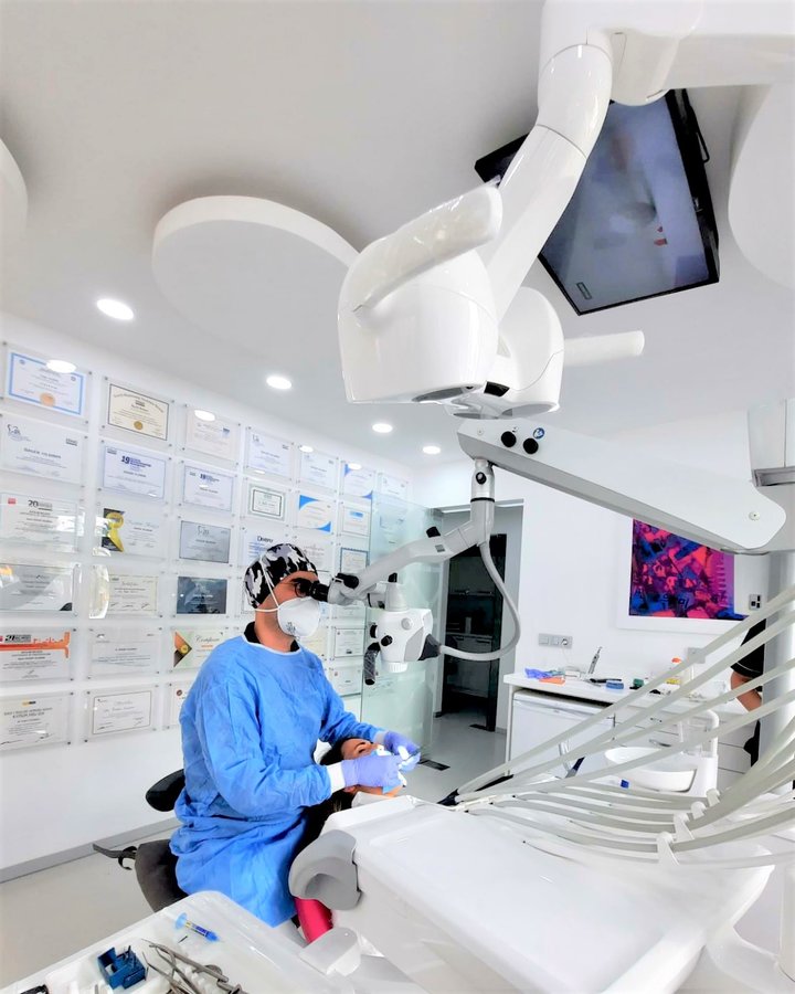 عيادة أوزغور يلدريم للأسنان التجميلية - Özgür Yıldırım Aesthetic Dental Clinic