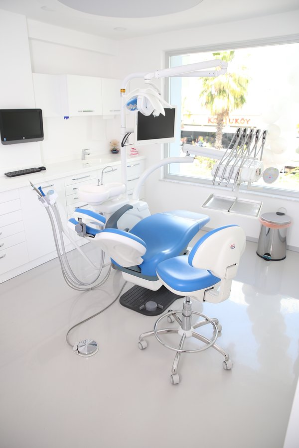 عيادة أوزغور يلدريم للأسنان التجميلية - Özgür Yıldırım Aesthetic Dental Clinic