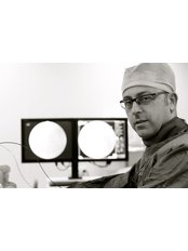 مركز الألم والعمود الفقري - Pain and Spine Center