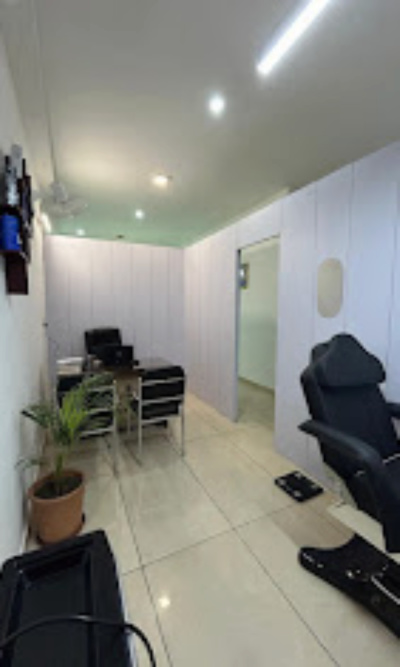 Pinaakin Skin & Homoeopathy Clinic - loby