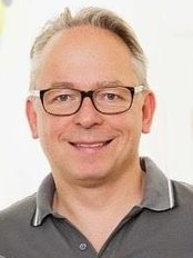 Practice in the Community Max Beckmann House - Practice in the Community Max Beckmann House