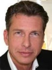 Praxisklinik für Plastische und Ästhetische Chirurgie Dr. Meyer-Walters - Praxisklinik für Plastische und Ästhetische Chirurgie Dr. Meyer-Walters