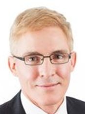 الدقة وجراحة التجميل والليزر - Precision Cosmetic and Laser Surgery