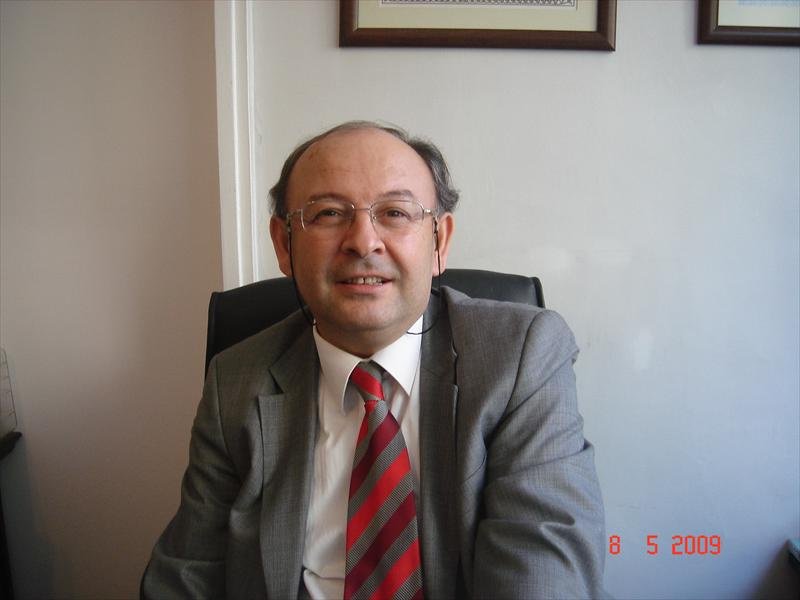 البروفيسور الدكتور متين أوزاتا - Prof Dr Metin Ozata