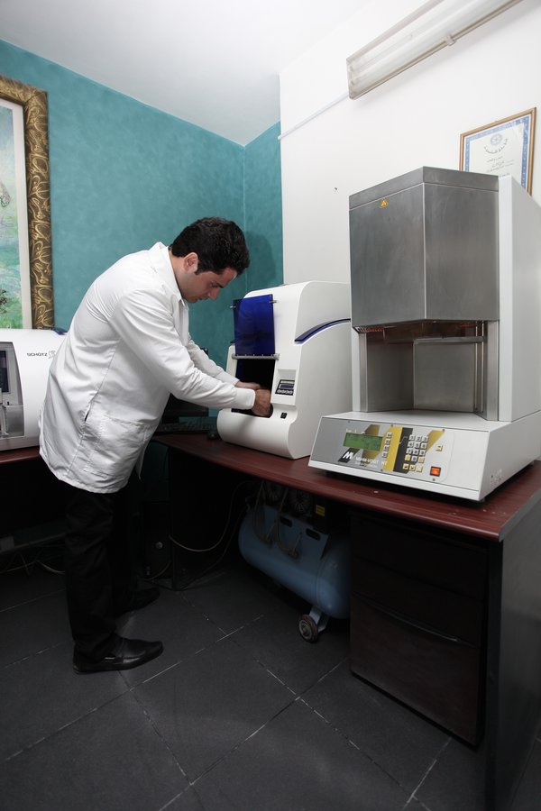 Prof.Dr. Wahib Moussa international dental center for implants & esthetics - Prof.Dr. Wahib Moussa international dental center for implants & esthetics