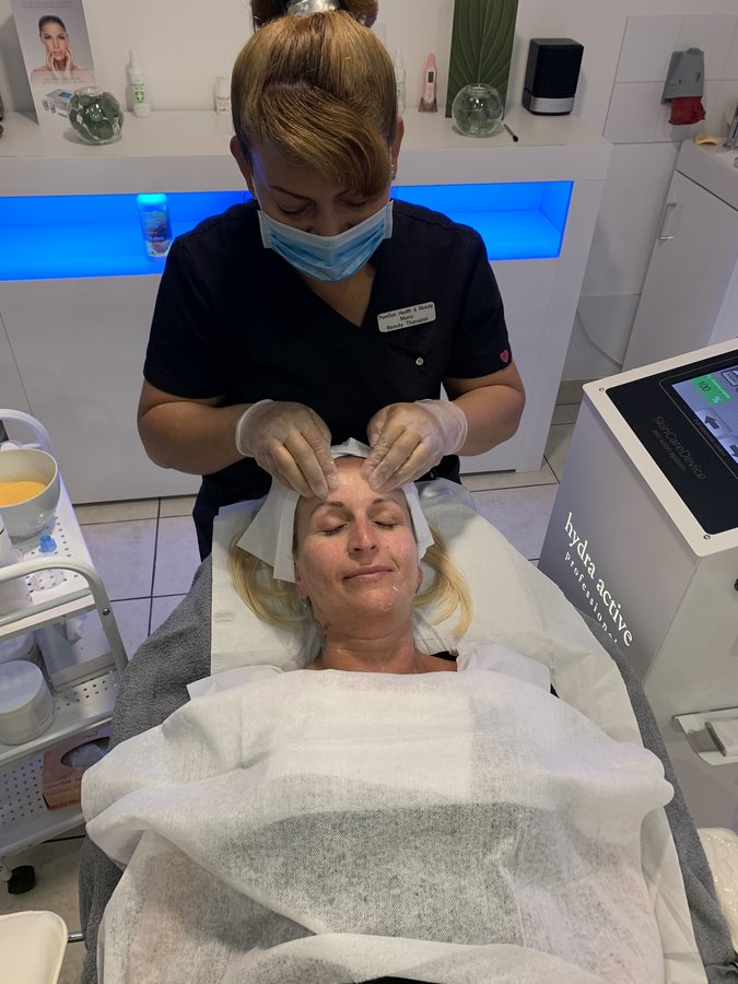 Puresun صالون تجميل وعيادة ليزر - Puresun Beauty Salon & Laser Clinic