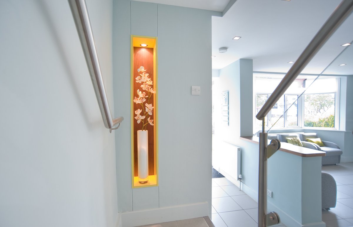 الجراحة التجميلية - مستشفى الأميرة مارغريت - Refresh Cosmetic Surgery - Princess Margaret Hospital