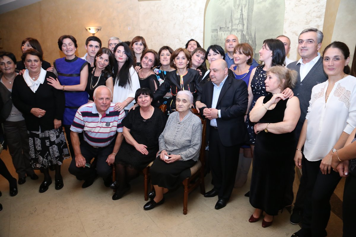 Royal Dent - Royal Dent