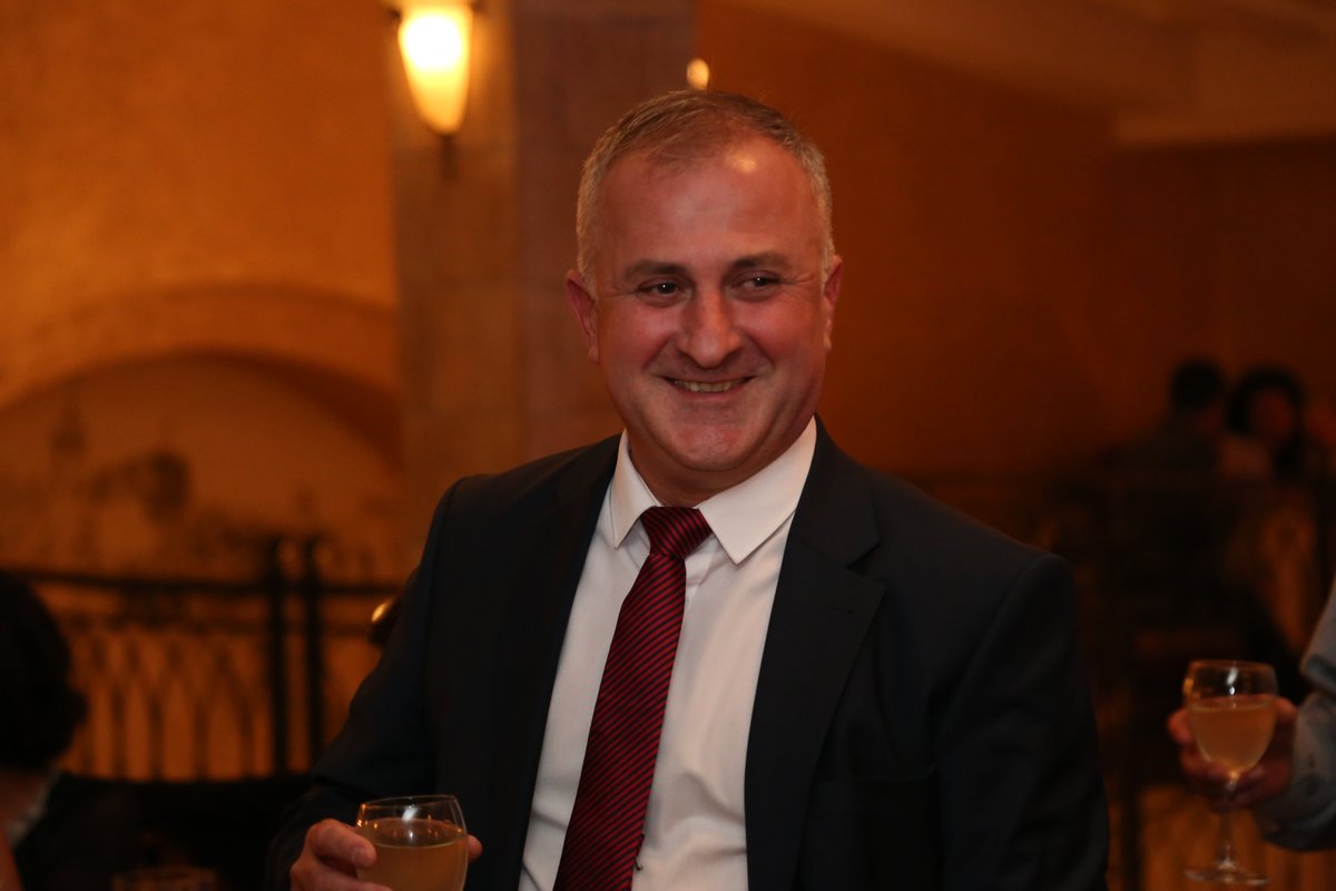 Royal Dent - Royal Dent