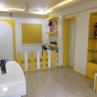 عيادة الابتسامات المشرقة متعددة التخصصات لطب الأسنان - Shining Smiles Multispeciality Dental Clinic
