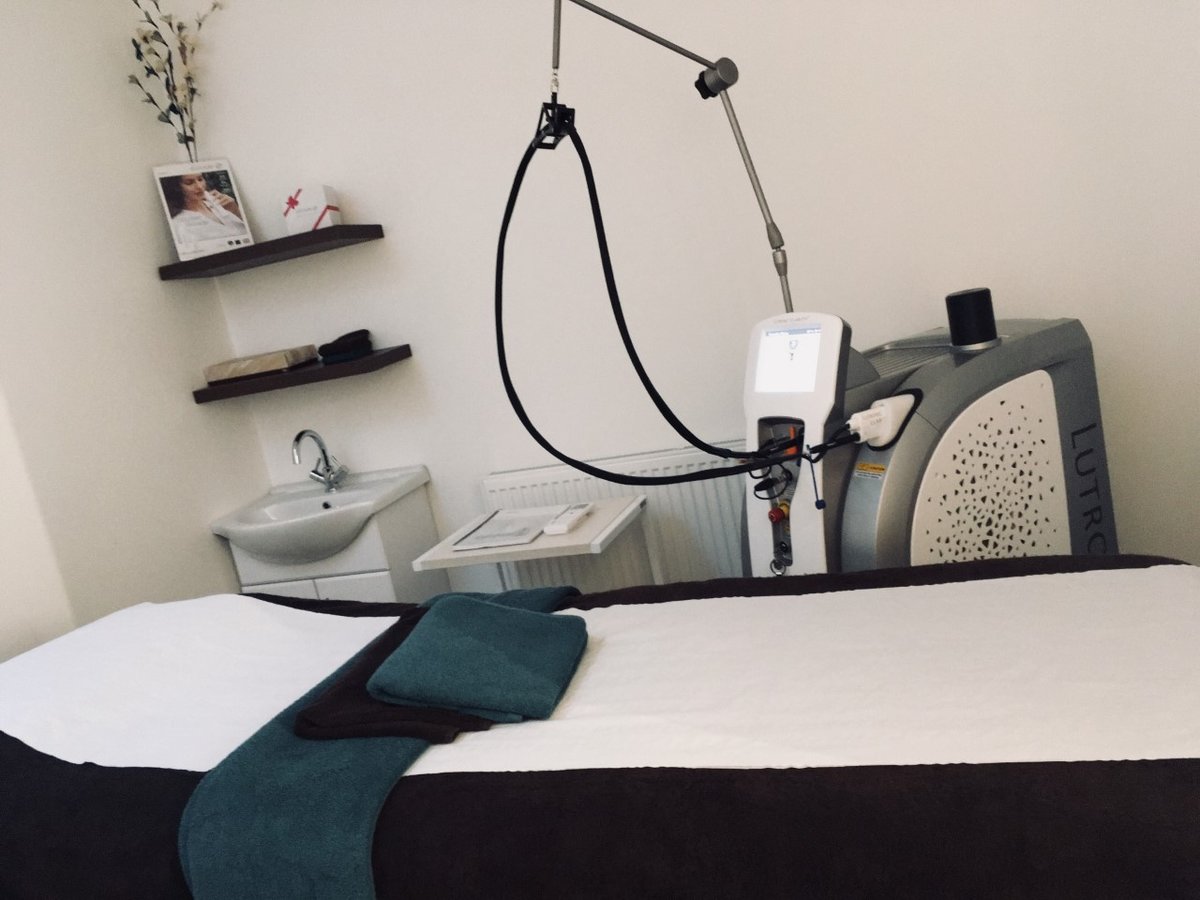 Skin Rich - Barnes - Skin Rich - Barnes