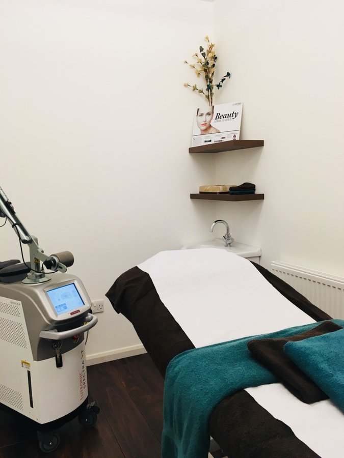 Skin Rich - Barnes - Skin Rich - Barnes