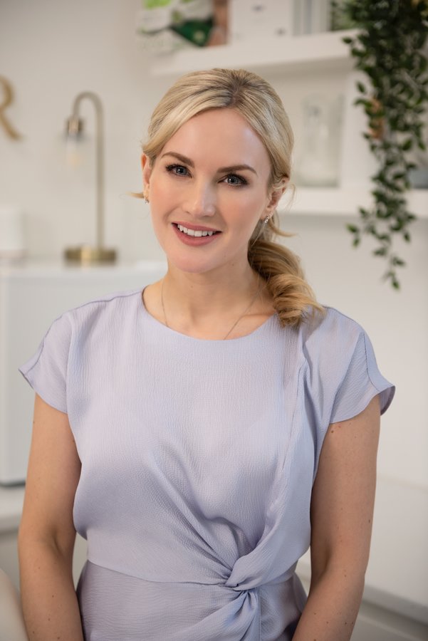 الجلد الأخت - Skin Sister