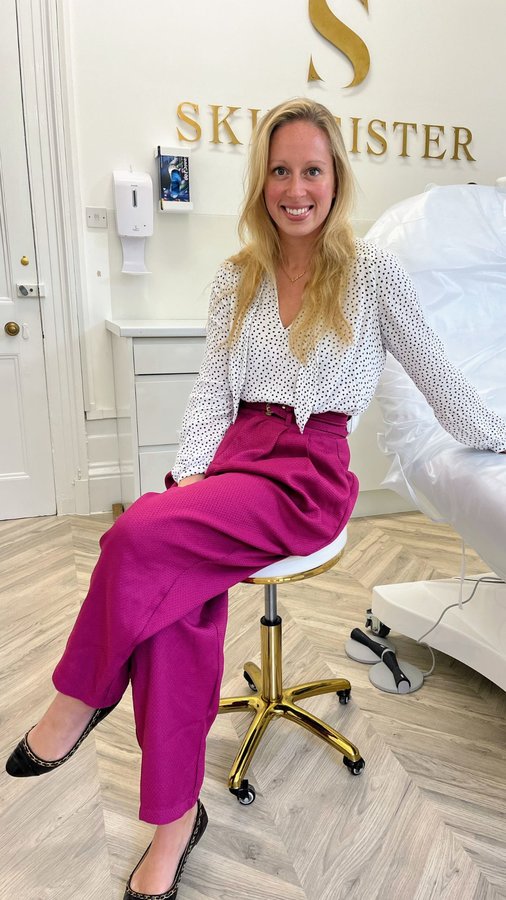 الجلد الأخت - Skin Sister