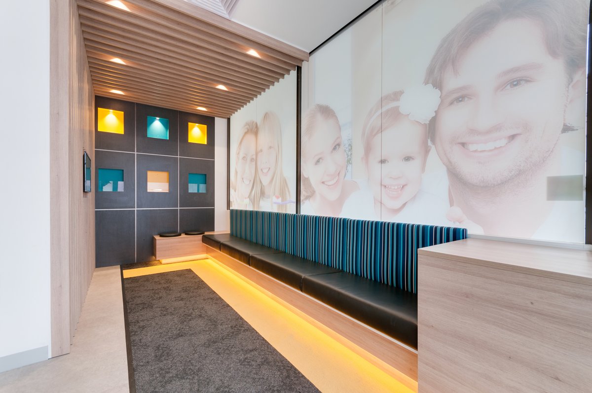 أطباء الأسنان Smile Care - Smile Care Dentists