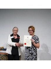 عيادة سولنت تريتشولوجي - Solent Trichology Clinic