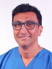 عيادة SSS - الابتسامات المذهلة والبشرة - SSS Clinic - Stunning Smiles & Skin