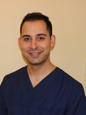 ستريتلي سمايلز للعناية بالأسنان - Streetly Smiles Dental Care