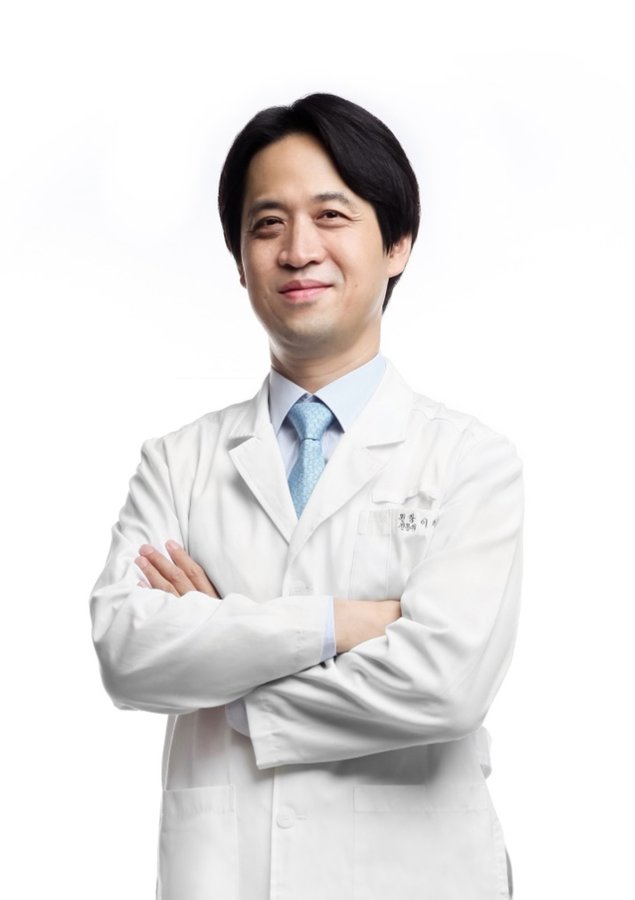 THE CLINIC PLASTIC SURGERY - THE CLINIC PLASTIC SURGERY