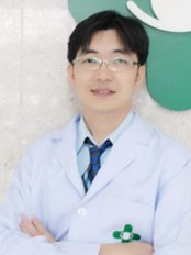 Top Charoen Eye Center - Top Charoen Eye Center