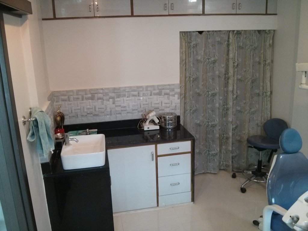 مركز أورمي للعناية بالأسنان - Urmi Dental Care Centre