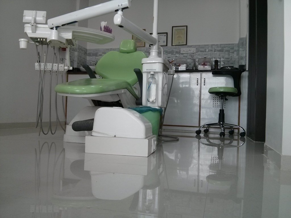 مركز أورمي للعناية بالأسنان - Urmi Dental Care Centre