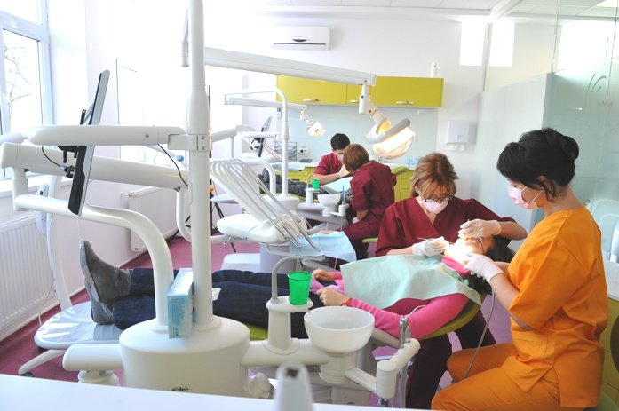 Uzina de Zambete - Uzina de Zambete