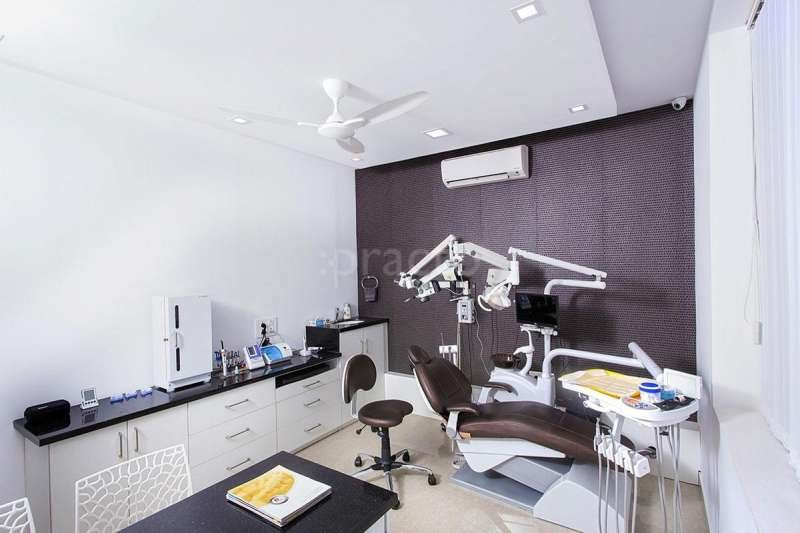 نحن نبتسم قليلاً - We Little WE Smile