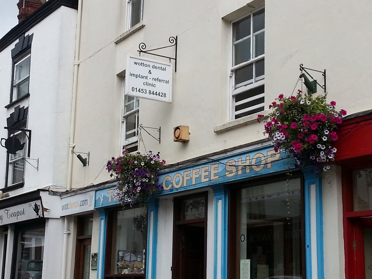 عيادة Wotton Dental & Implant-Referral كلينيك - Wotton Dental & Implant-Referral Clinic