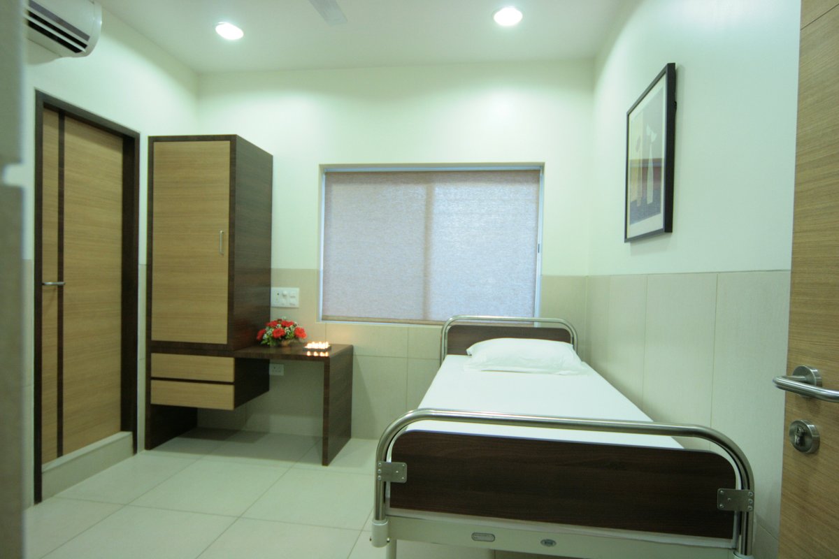 Yuva Cosmetic Surgery, Skin and Hair Transplant Clinic - Yuva Cosmetic Surgery, Skin and Hair Transplant Clinic